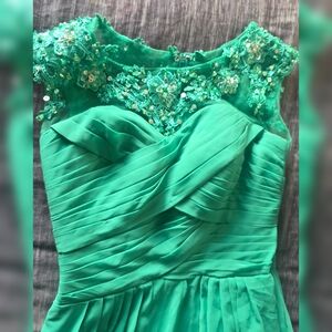 Elegant Green Evening Dress
